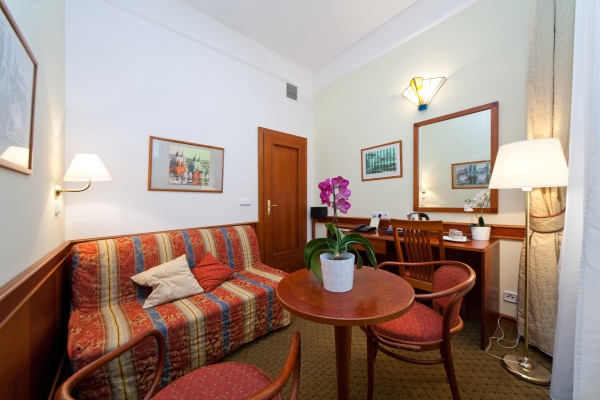 Hotel 16